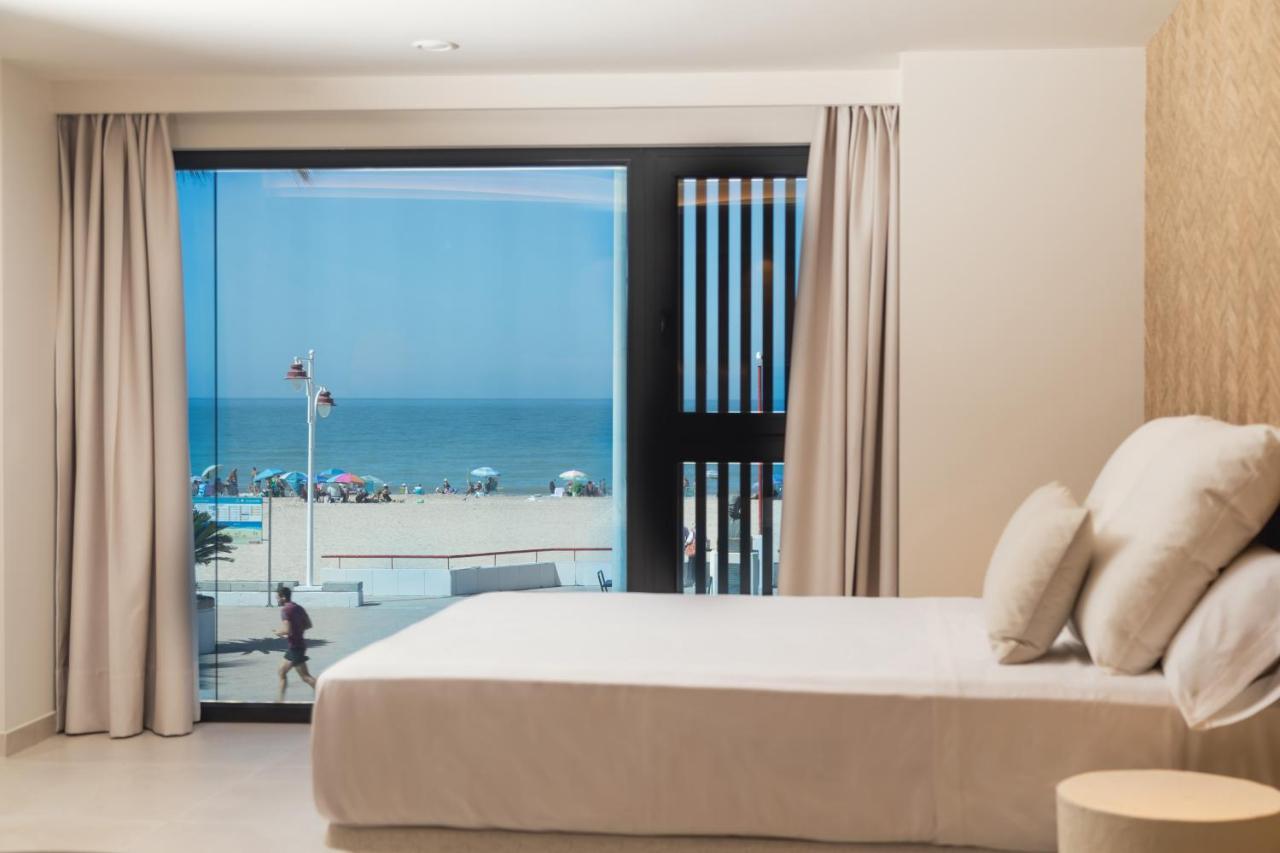 Apartamentos Playa Victoria 加的斯 外观 照片
